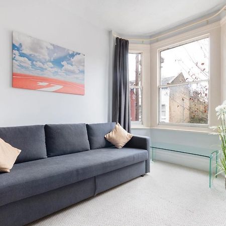 1 Bed Clapham Junction Apartment Londra Esterno foto