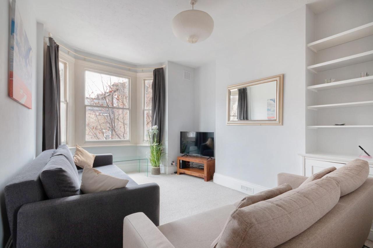 1 Bed Clapham Junction Apartment Londra Esterno foto
