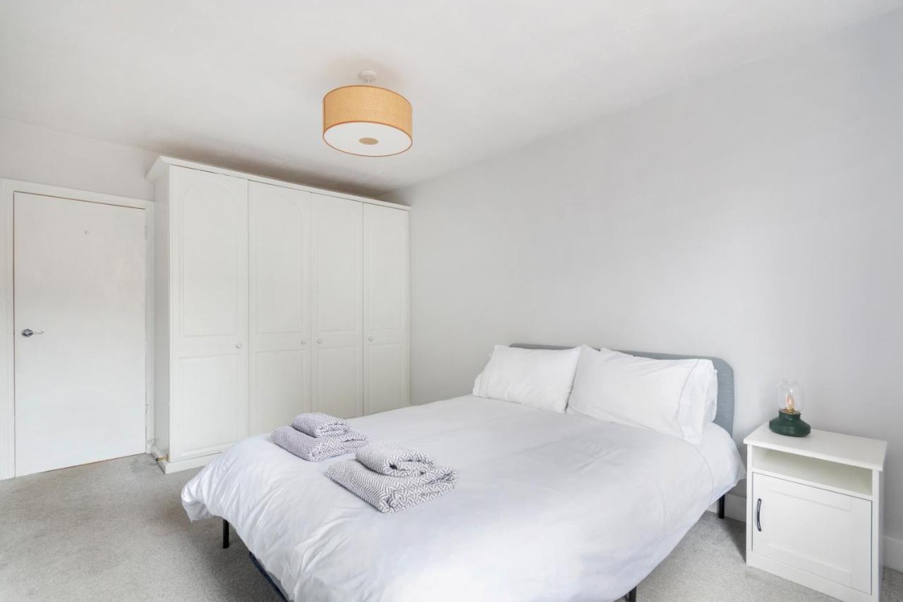 1 Bed Clapham Junction Apartment Londra Esterno foto